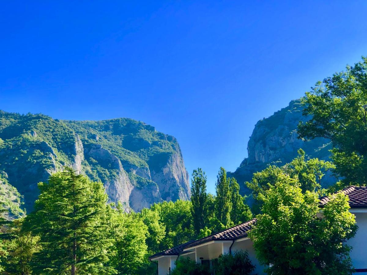 Hotel La Ginestra Acqualagna Exteriér fotografie
