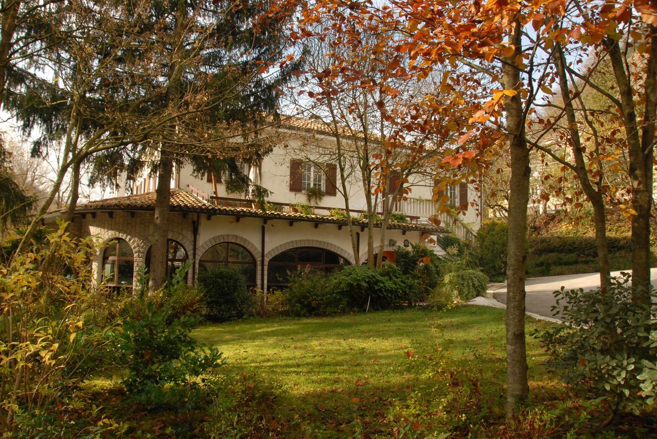 Hotel La Ginestra Acqualagna Exteriér fotografie