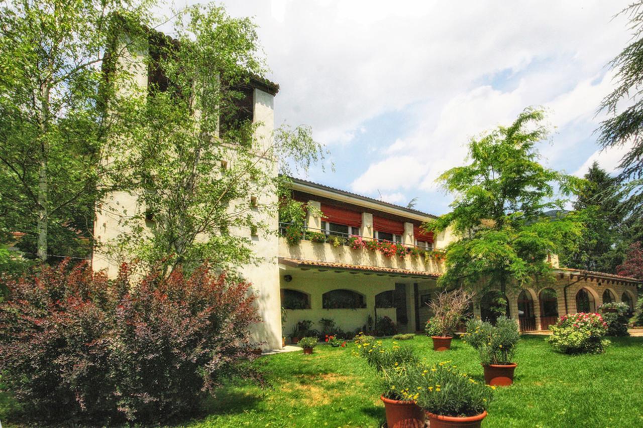 Hotel La Ginestra Acqualagna Exteriér fotografie