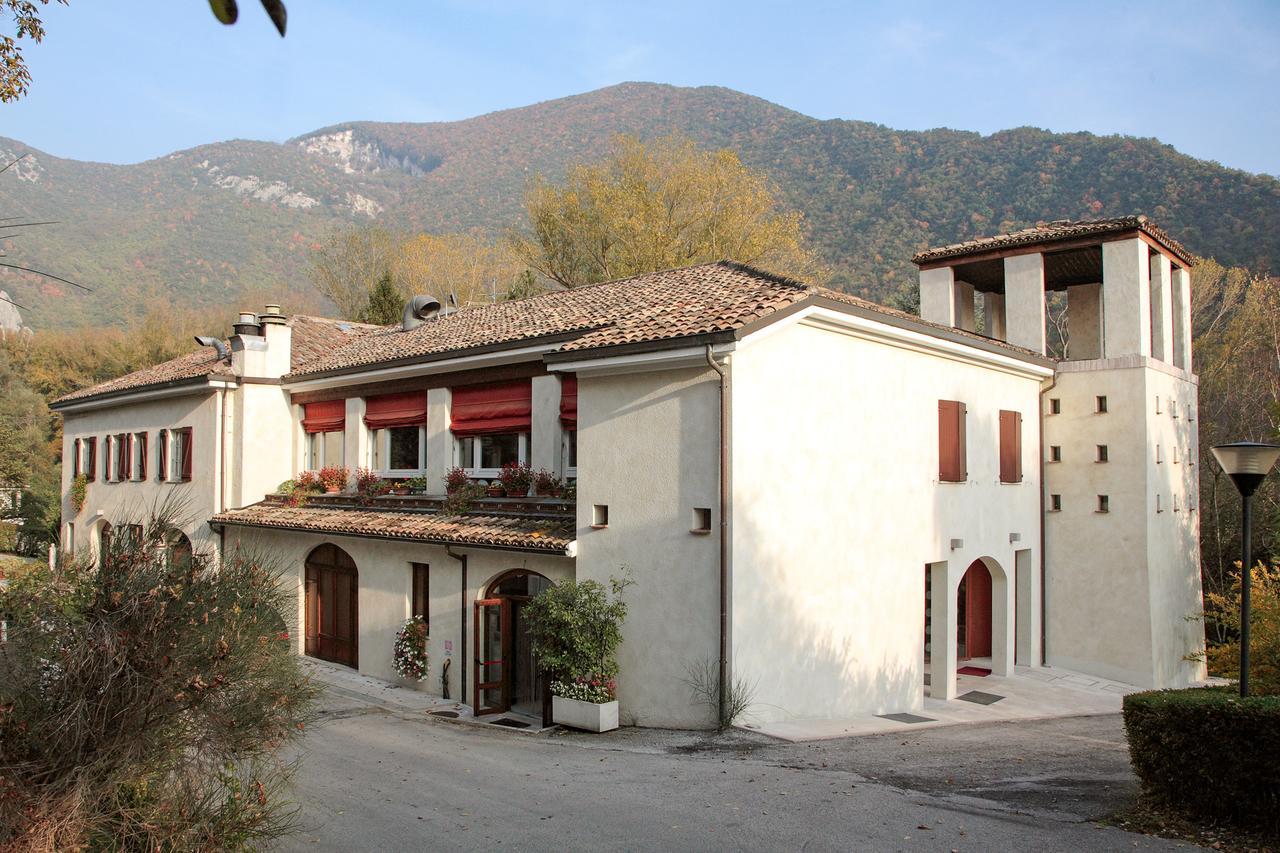 Hotel La Ginestra Acqualagna Exteriér fotografie